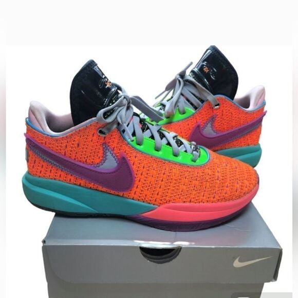 Nike LeBron 20 chosen one sneakers